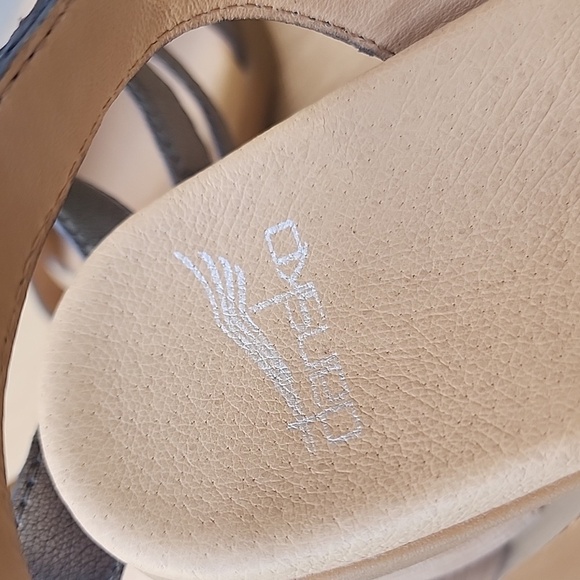 Dansko Women's Metallic Nappa Leather Tansy Sandals Size 39 NWOT - Picture 7 of 12